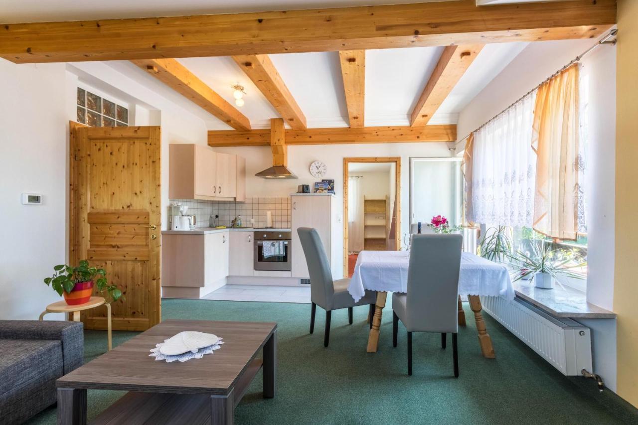 Eggelsberg Fewo Im Gaestehaus Maximilian מראה חיצוני תמונה